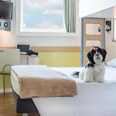 巴黎19区拉维莱特宜必思快捷酒店 酒店 巴黎