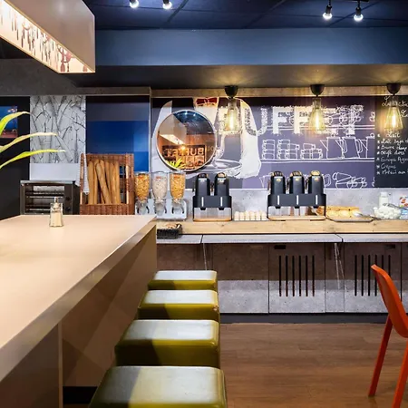 Hotel Ibis Budget La 19eme Paryż