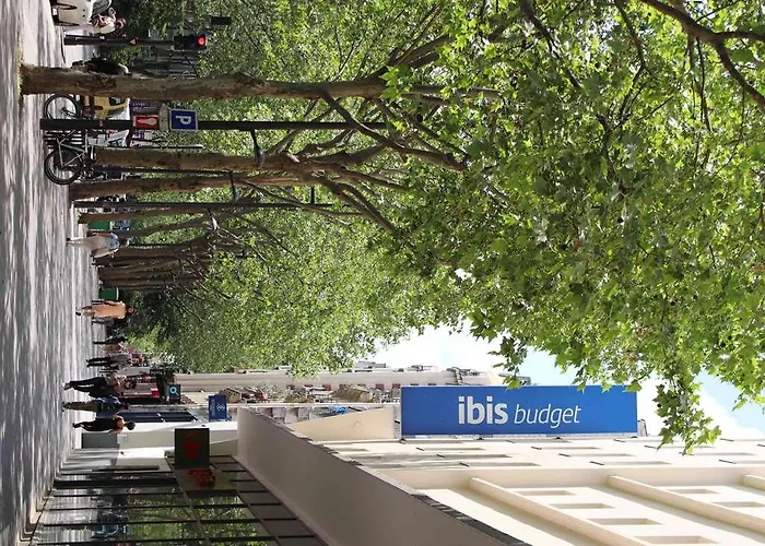 Ibis Budget La 19eme Hotel Parijs
