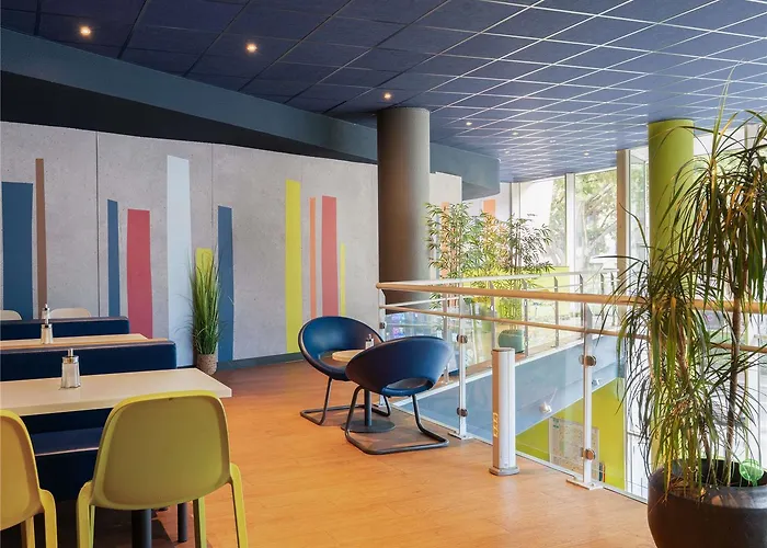 Hotel Ibis Budget La 19eme 2*