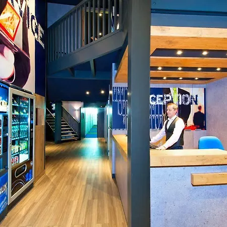 Hotel Ibis Budget La 19ème 2*